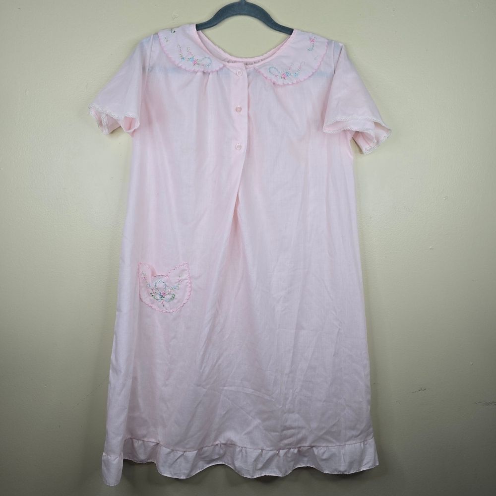 Vintage pink nightgown with embroidered flowers size S/M